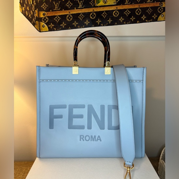 🩵✨SOLD✨🩵($3100 Retail) Fendi Medium Sunshine Tote Bag Blue - Picture 7 of 9